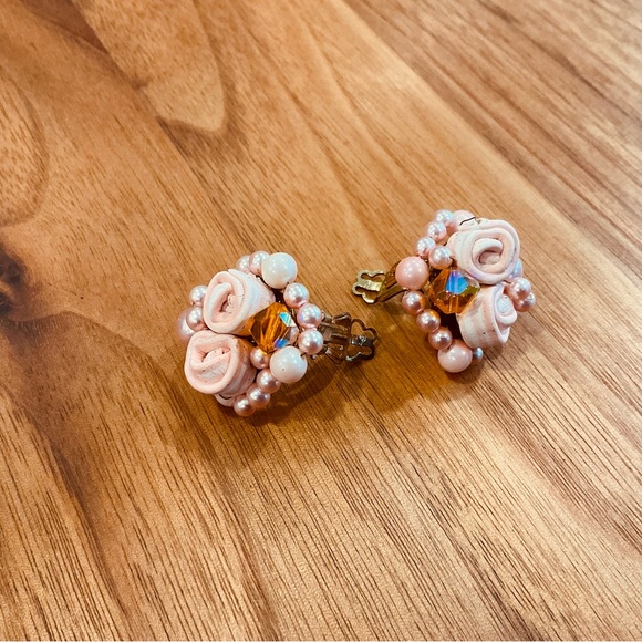 Boucles d’oreilles vintage « petites roses » - Picture 2 of 3